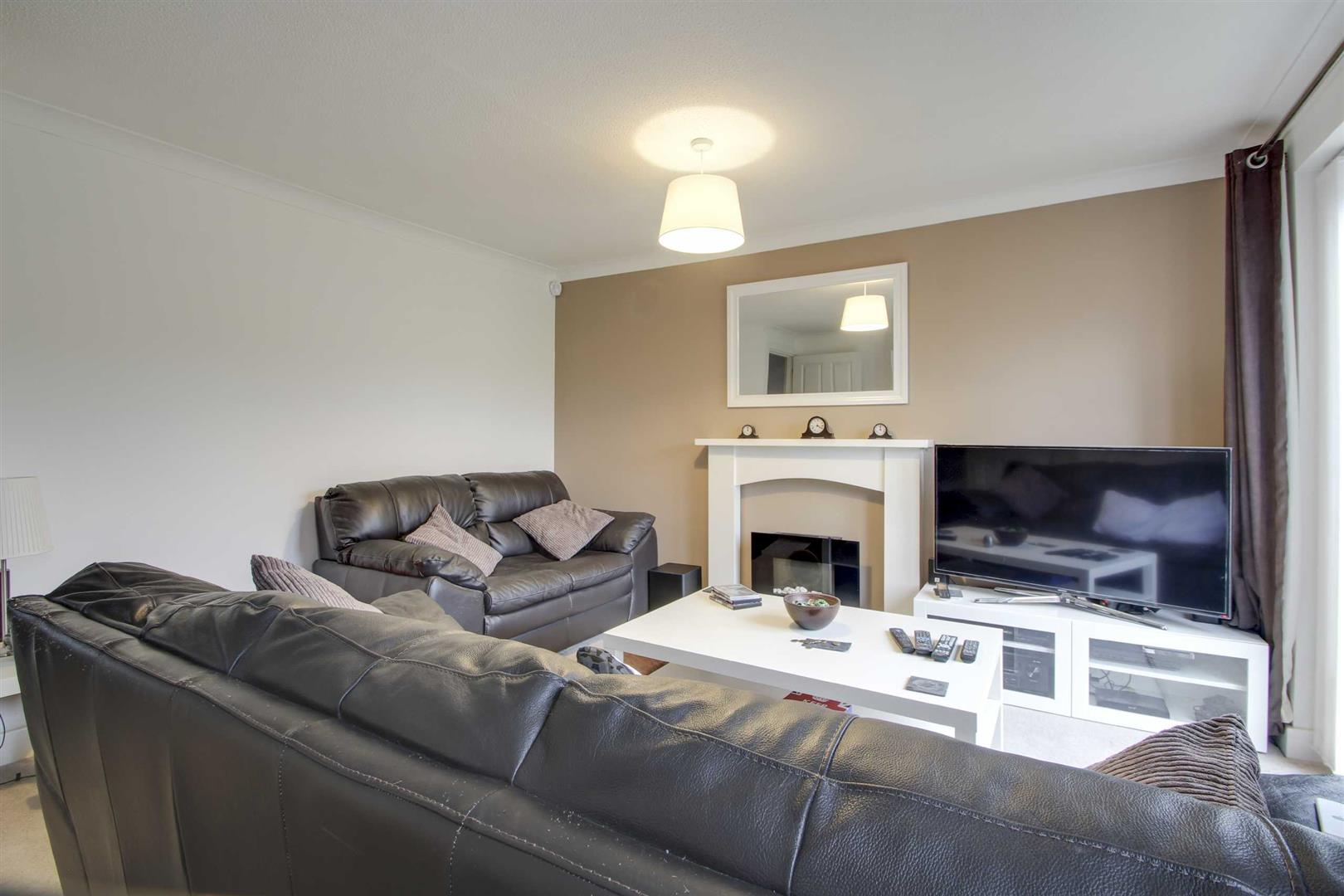 3 bed property in Sutcliffe Avenue, Milton Keynes